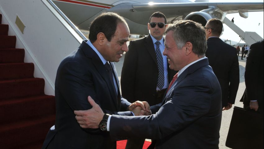 السيسي يلتقي العاهل الأردني وأبو مازن في عمان